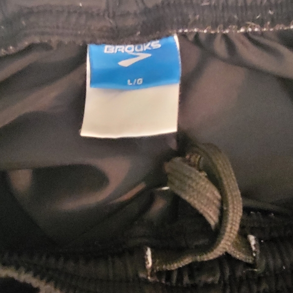 Brooks Athlletic Shorts - Picture 4 of 4